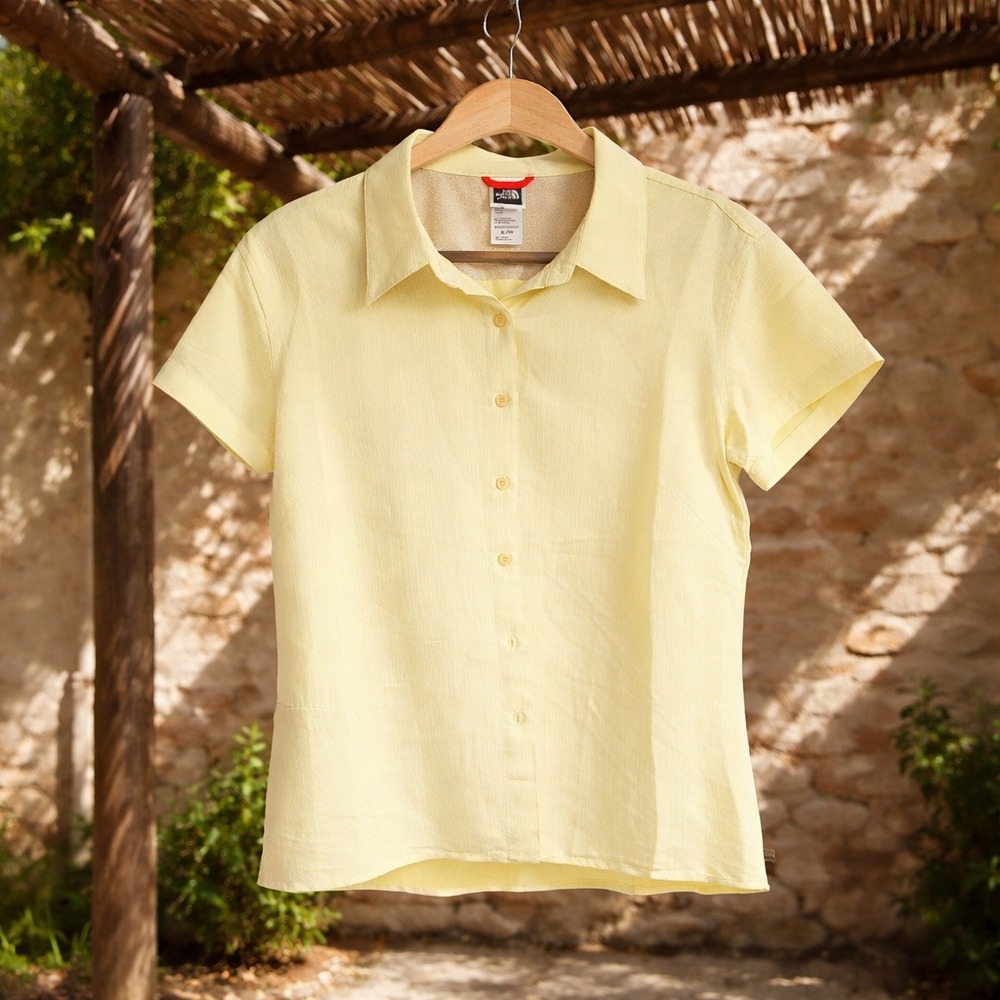 The North Face Womens XL Short Sleeve Button Down Shirt Pale Yellow Textured NEW